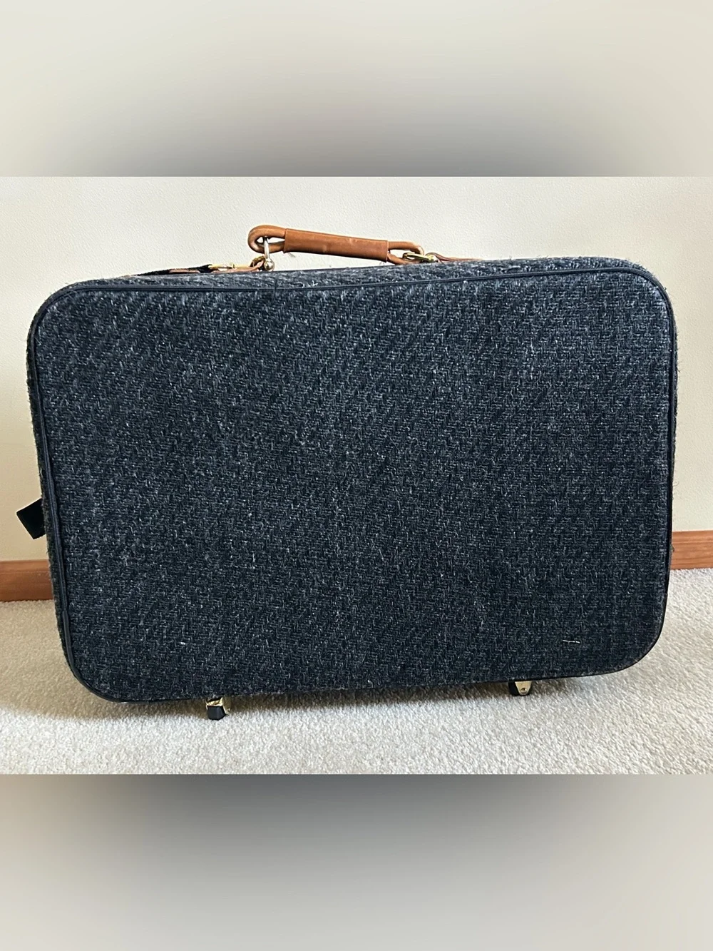 Oscar de la Renta travel luggage suitcase wheeled bag tweed